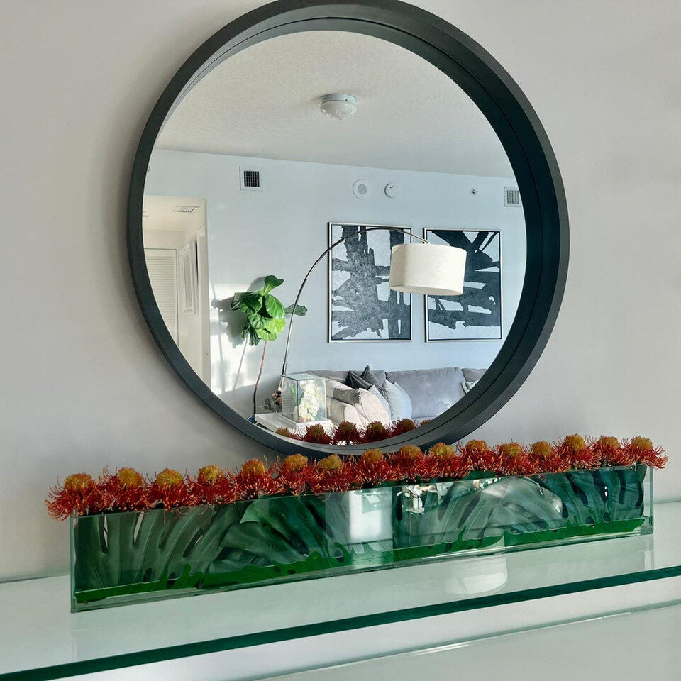 Plante Casa Moderna étroite de 122 cm avec des fleurs de protéa orange/jaunes