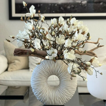 Vase éternité moyen avec magnolias et bois flotté