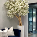 Jardinière St. Tropez blanc mat avec cerisier en fleurs blanc sur mesure