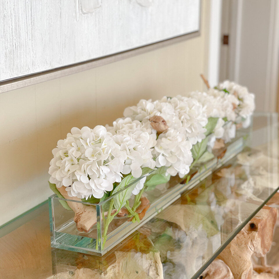 Pot de fleurs en verre Casa Moderna avec hortensias et bois flotté